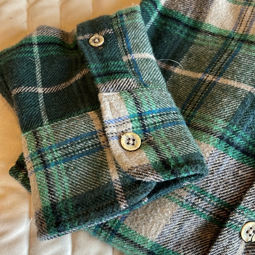 Great looking green Zara- Men’s relaxes flannel fit shirt. - Picture 13 of 13